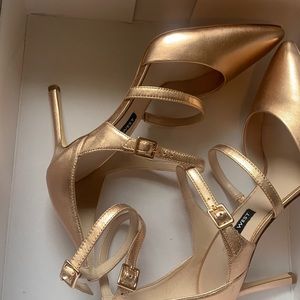 Nine swear Enchanting heel pump